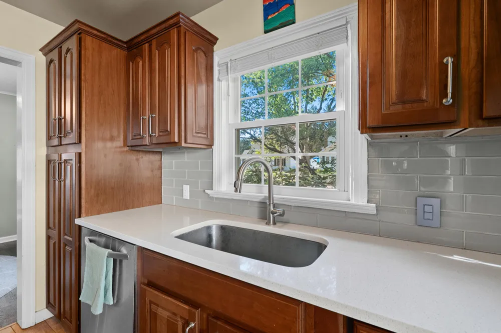 1221 Lakeway Avenue Kalamazoo, MI 49001