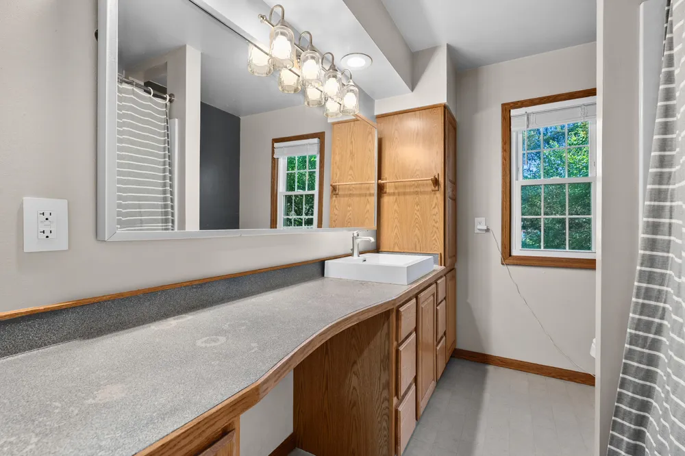 1221 Lakeway Avenue Kalamazoo, MI 49001