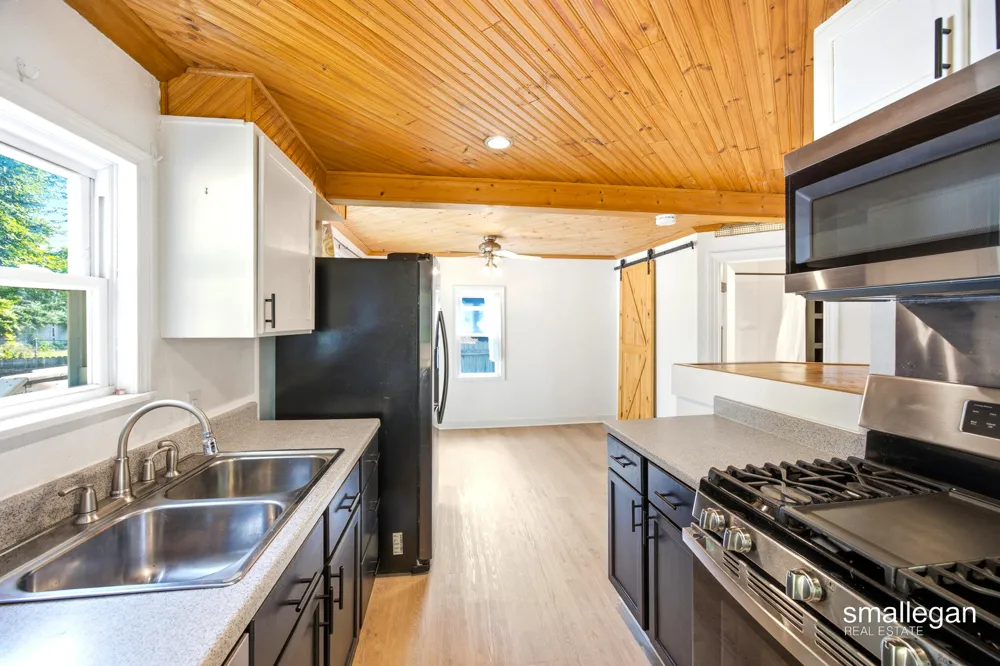 37 Walter Street SE Wyoming, MI 49548