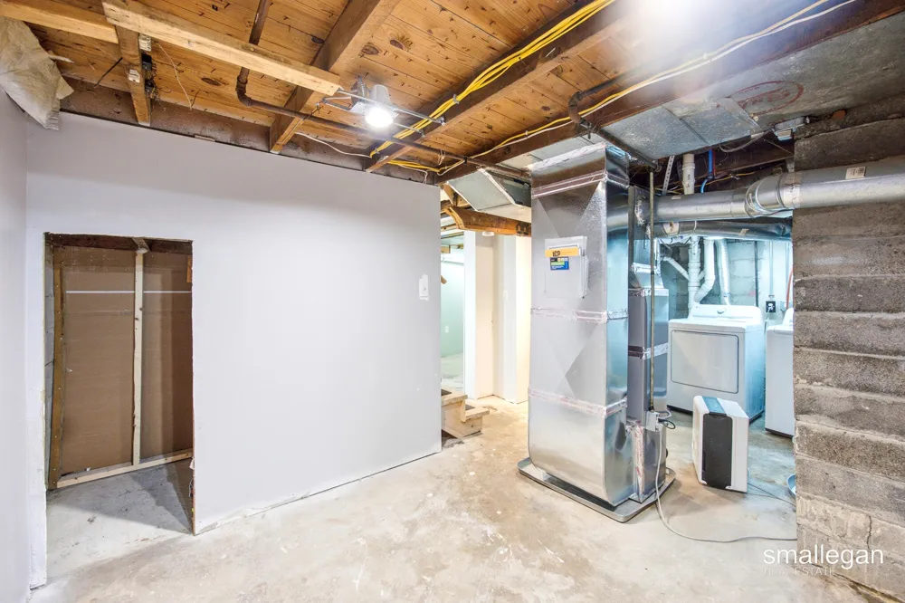 37 Walter Street SE Wyoming, MI 49548