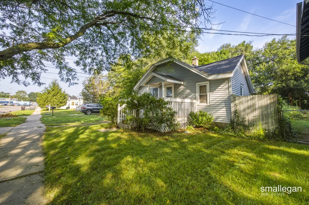 37 Walter Street SE Wyoming, MI 49548