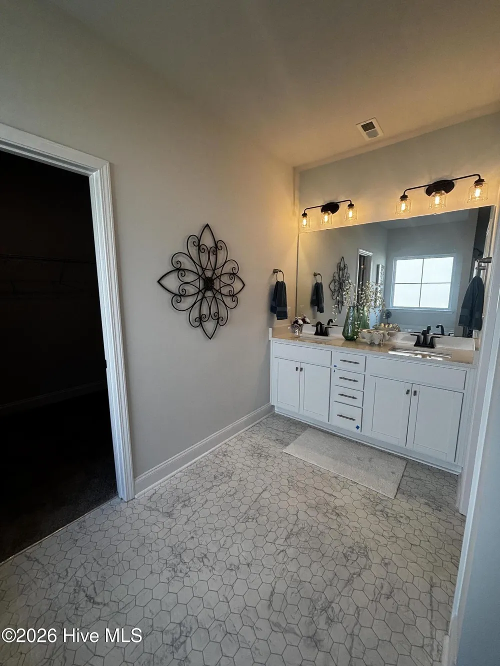 2726 Eliana Lane Winterville, NC 28590