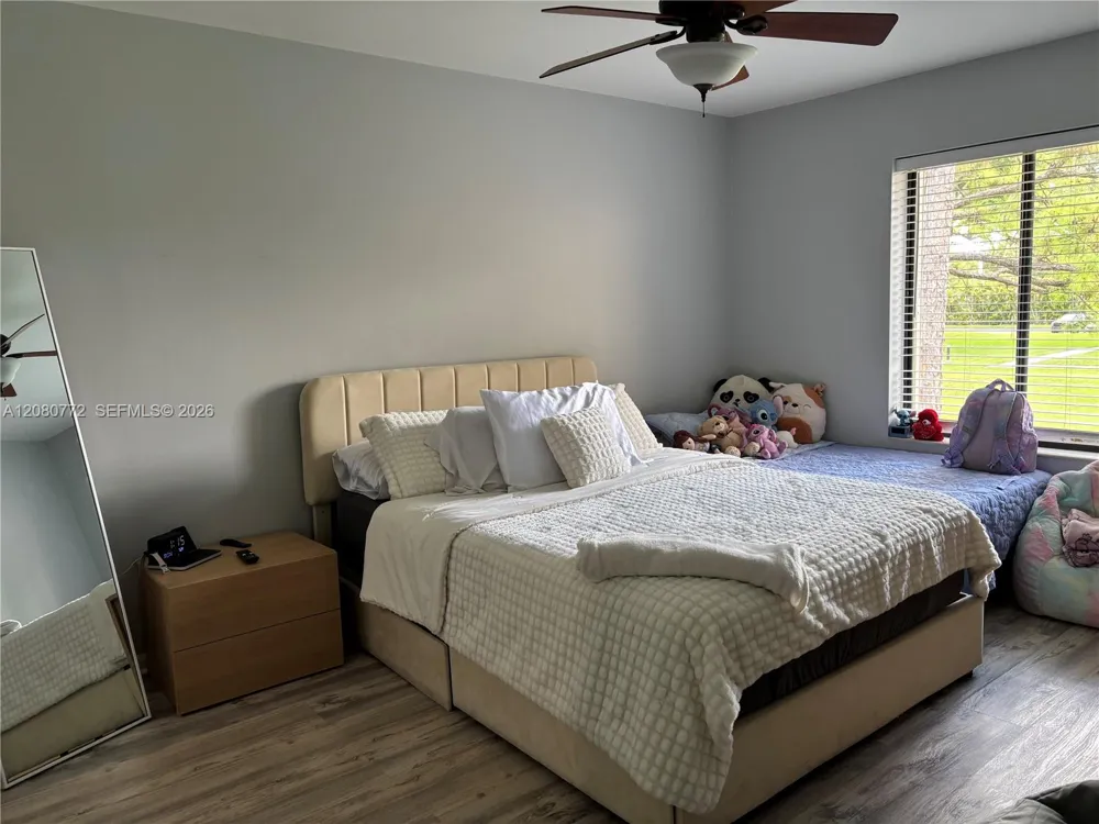 718 Sunny Pine Way #F2 Green Acres, FL 33415