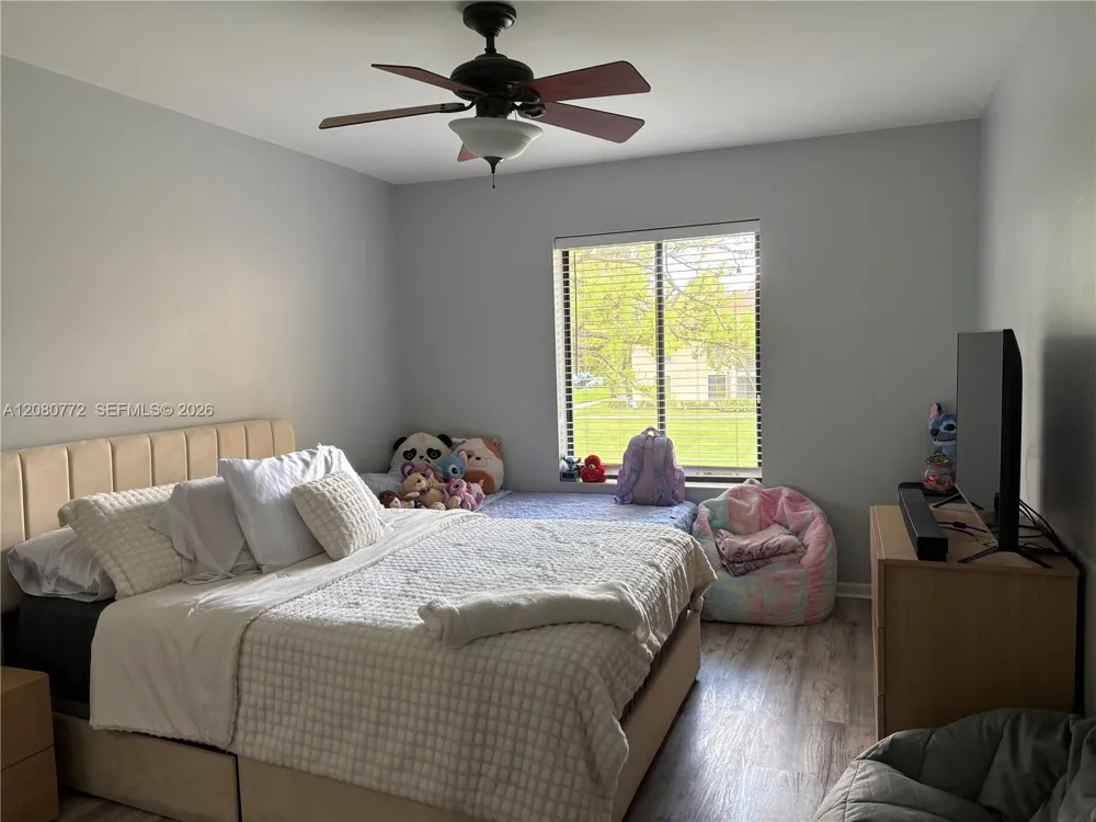 718 Sunny Pine Way #F2 Green Acres, FL 33415