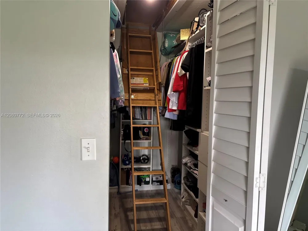 718 Sunny Pine Way #F2 Green Acres, FL 33415
