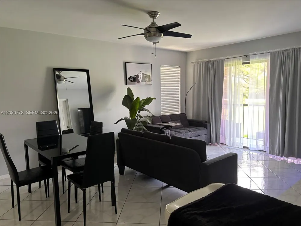 718 Sunny Pine Way #F2 Green Acres, FL 33415