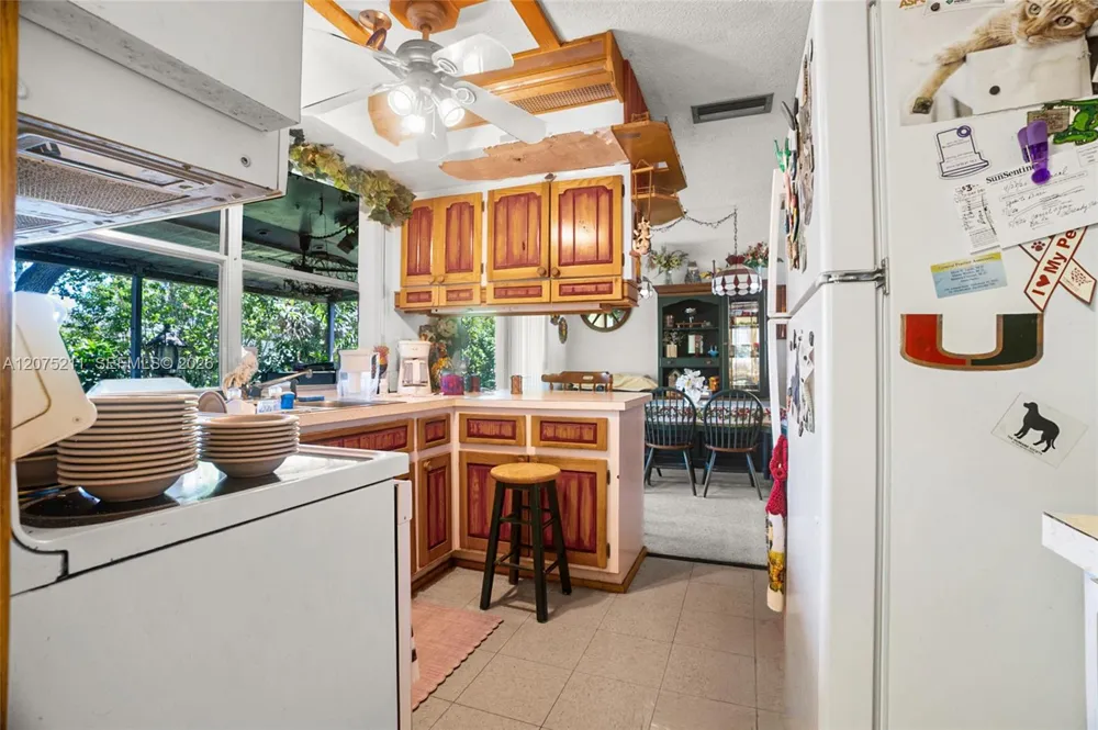 7509 Garfield St Hollywood, FL 33024