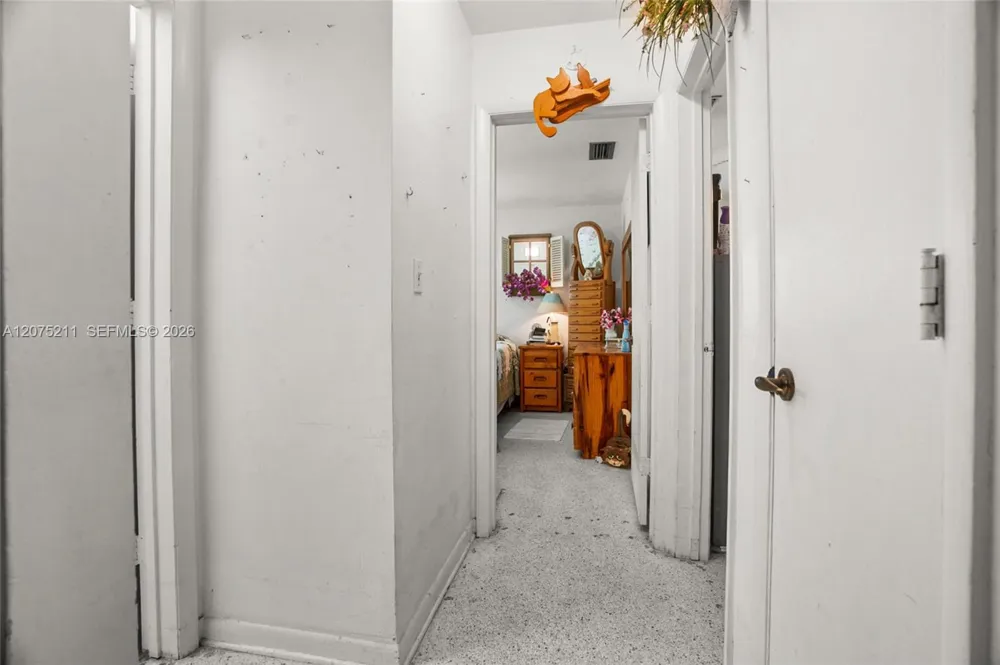 7509 Garfield St Hollywood, FL 33024