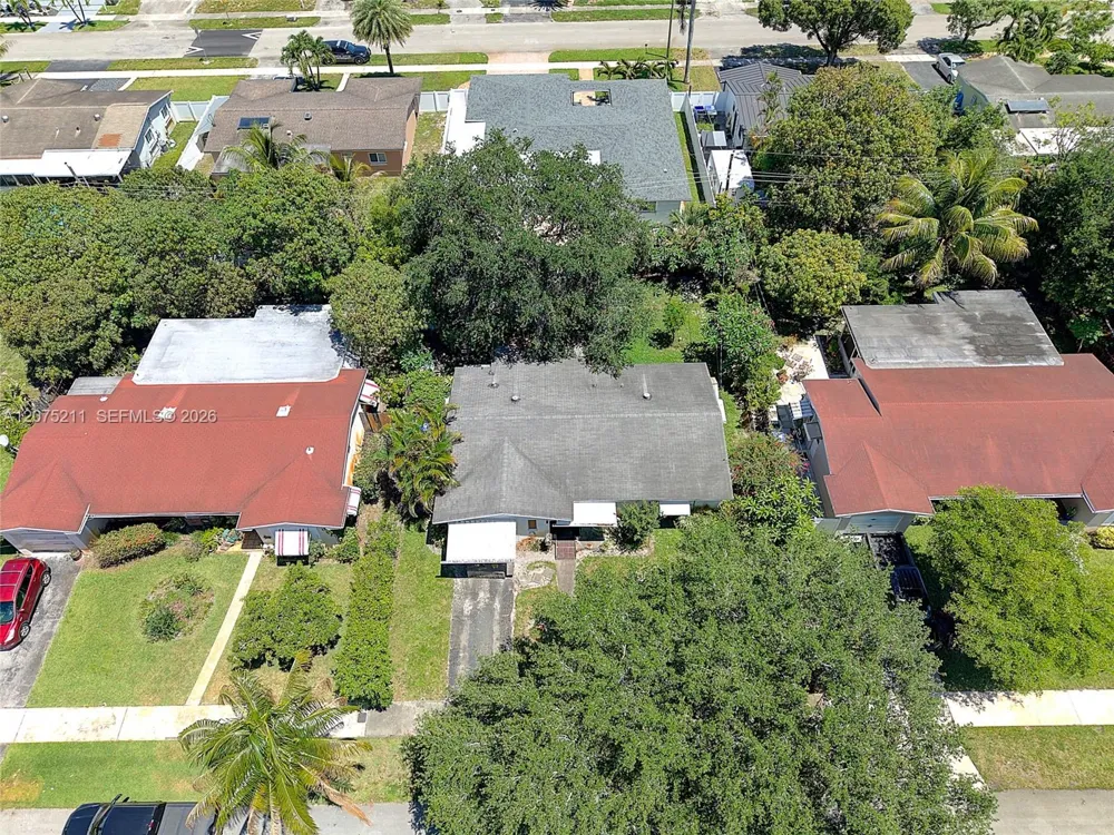 7509 Garfield St Hollywood, FL 33024