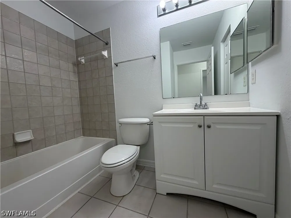 Pleasant Bay Lane #2205 Naples, FL 34119