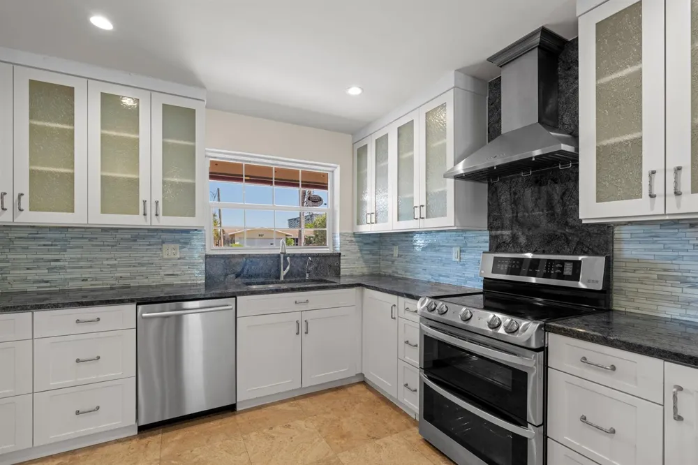 930 SE 10TH COURT Pompano Beach, FL 33060