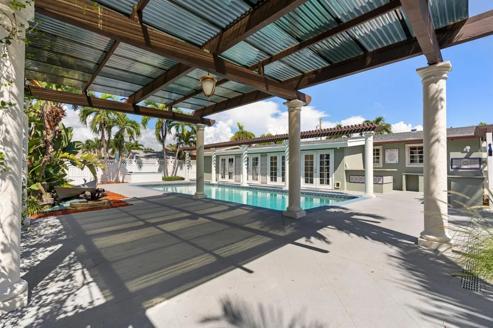 930 SE 10TH COURT Pompano Beach, FL 33060