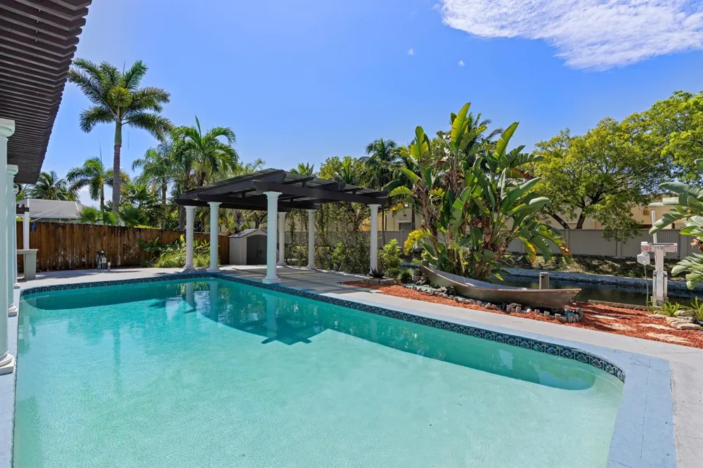 930 SE 10TH COURT Pompano Beach, FL 33060