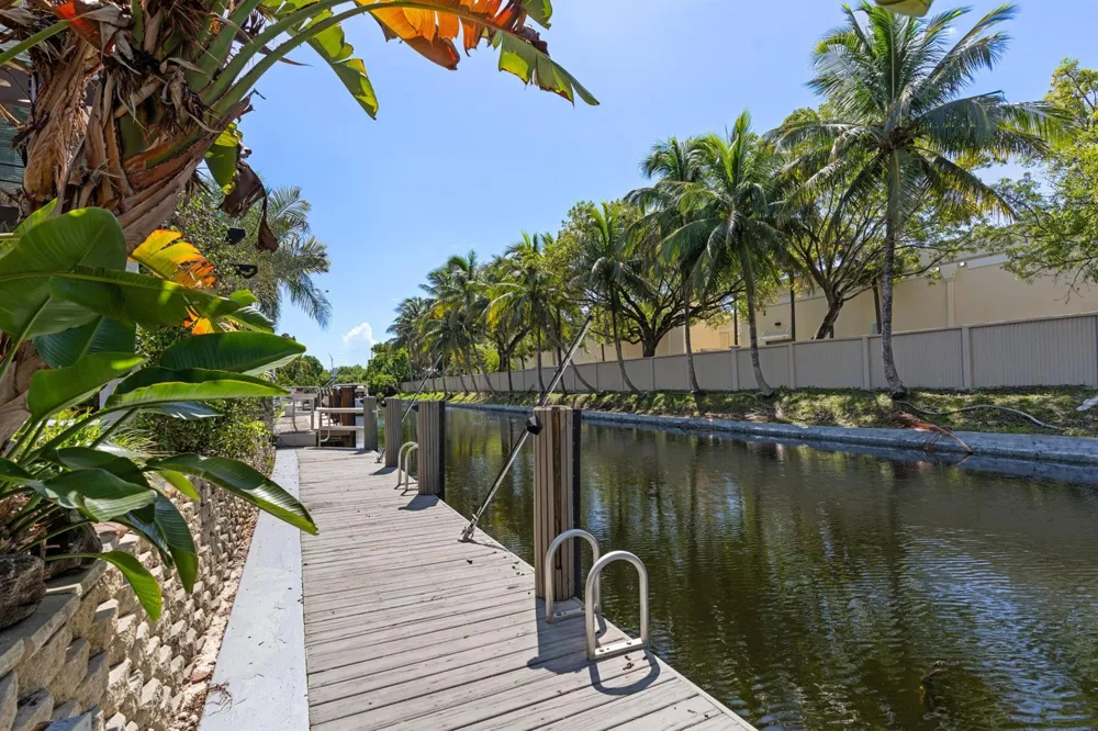 930 SE 10TH COURT Pompano Beach, FL 33060