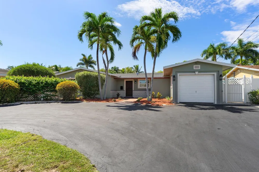 930 SE 10TH COURT Pompano Beach, FL 33060