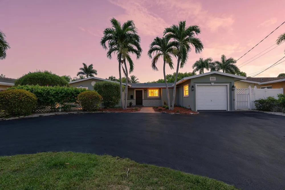 930 SE 10TH COURT Pompano Beach, FL 33060