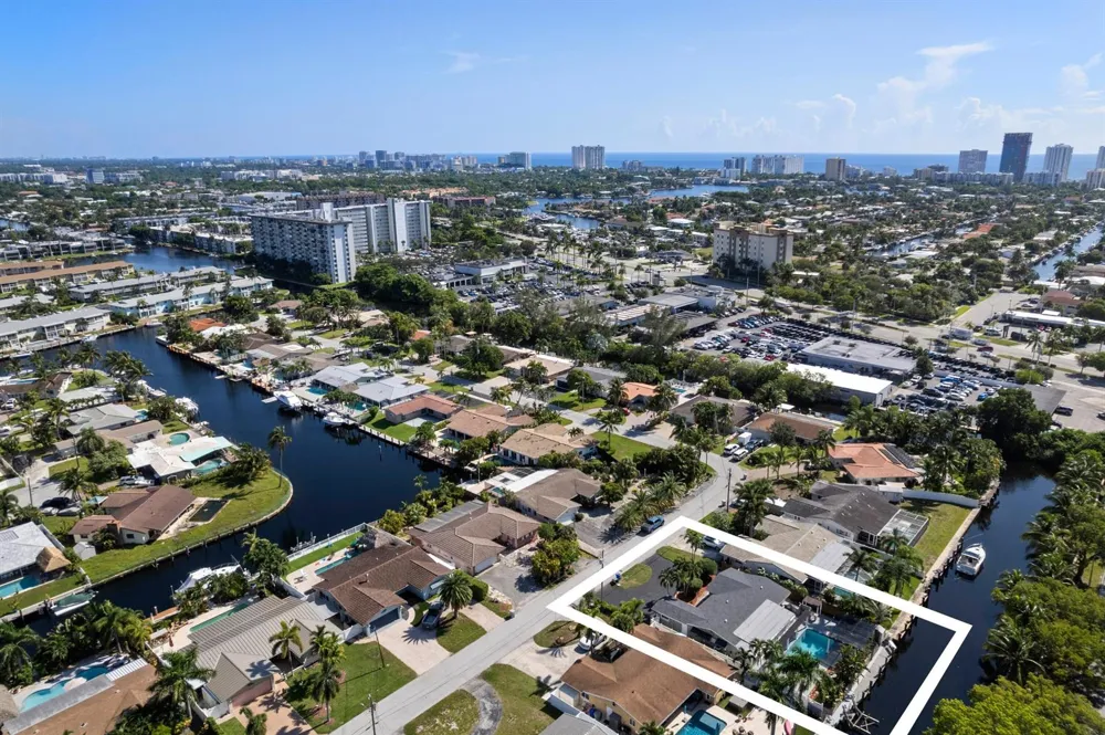 930 SE 10TH COURT Pompano Beach, FL 33060