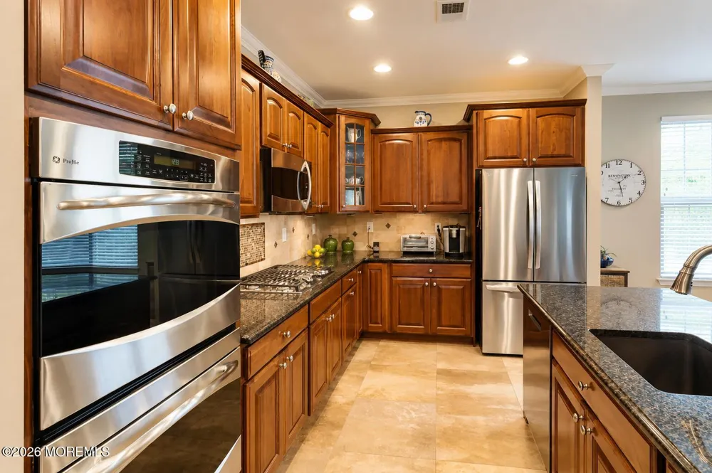 70 Kingston Drive Jackson, NJ 08527