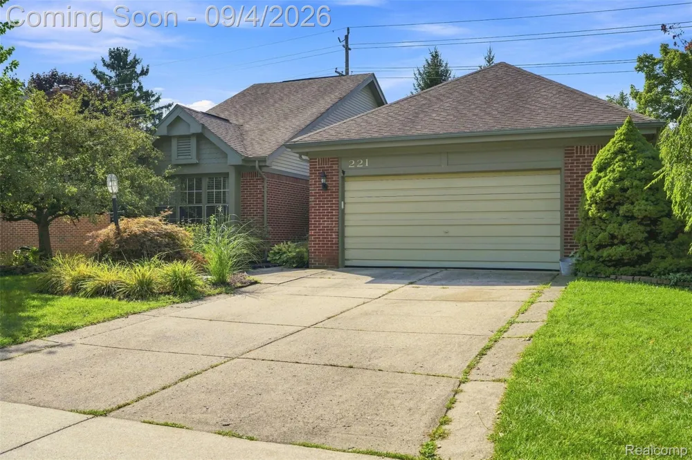 221 Sandalwood Drive Rochester Hills City, MI 48307