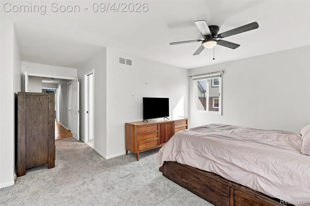 221 Sandalwood Drive Rochester Hills City, MI 48307