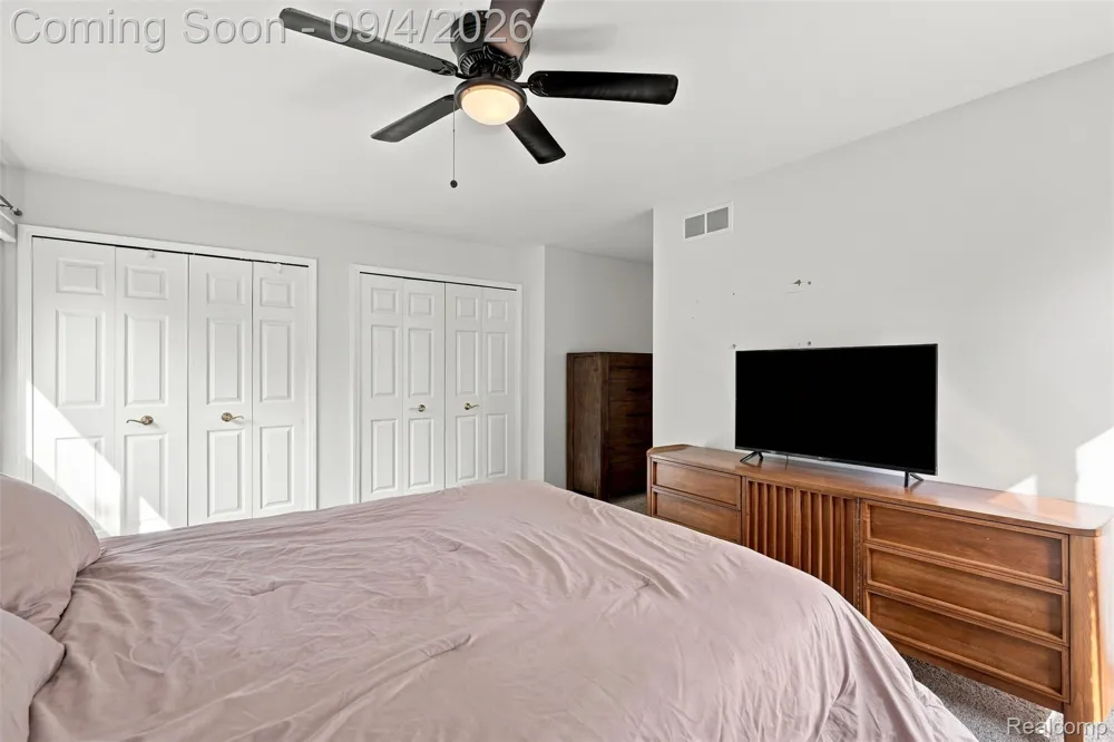221 Sandalwood Drive Rochester Hills City, MI 48307