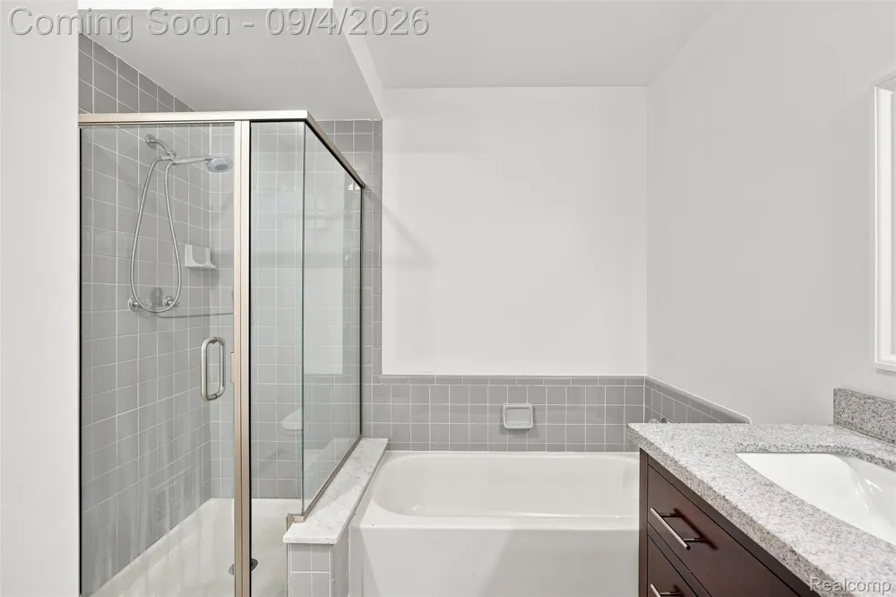 221 Sandalwood Drive Rochester Hills City, MI 48307