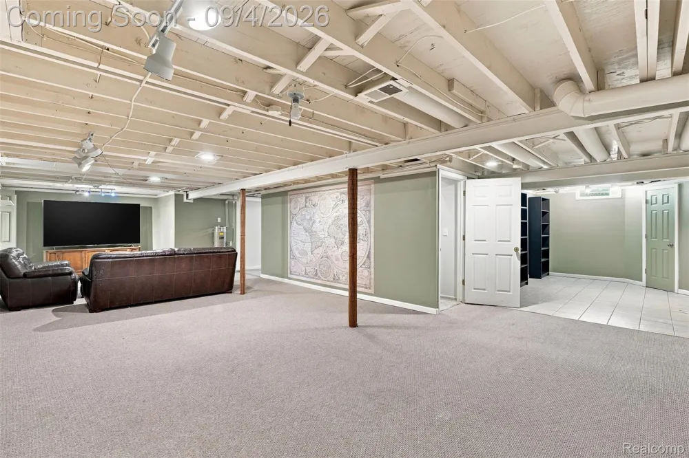 221 Sandalwood Drive Rochester Hills City, MI 48307
