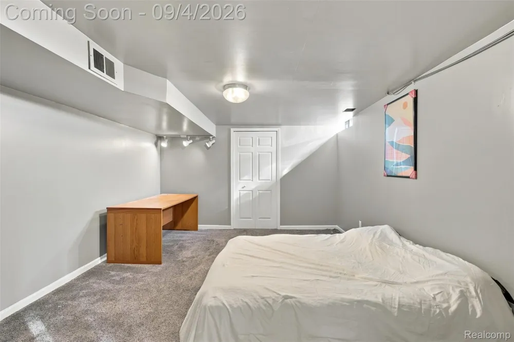 221 Sandalwood Drive Rochester Hills City, MI 48307