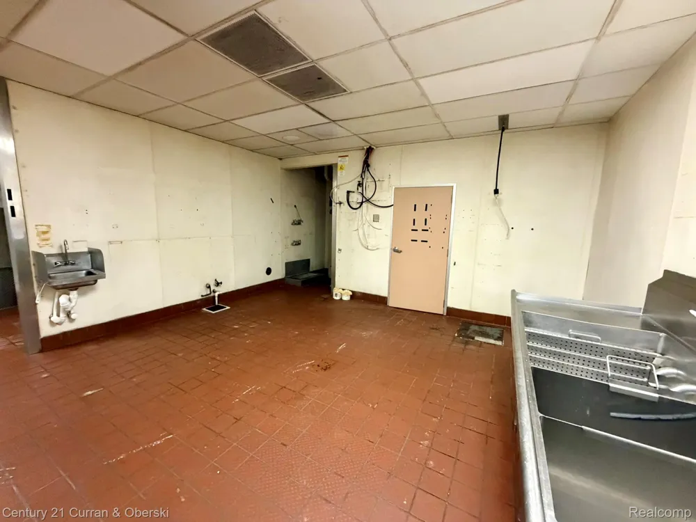 18902 Northline Road Southgate City, MI 48195