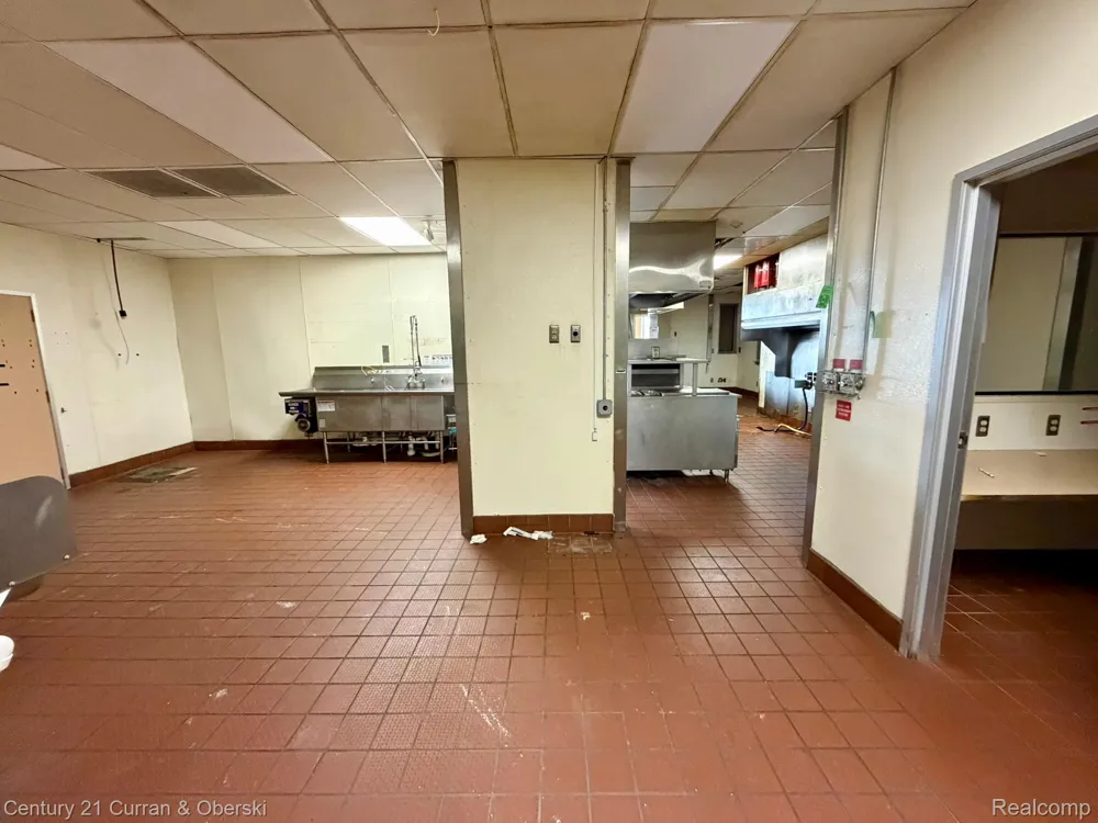 18902 Northline Road Southgate City, MI 48195