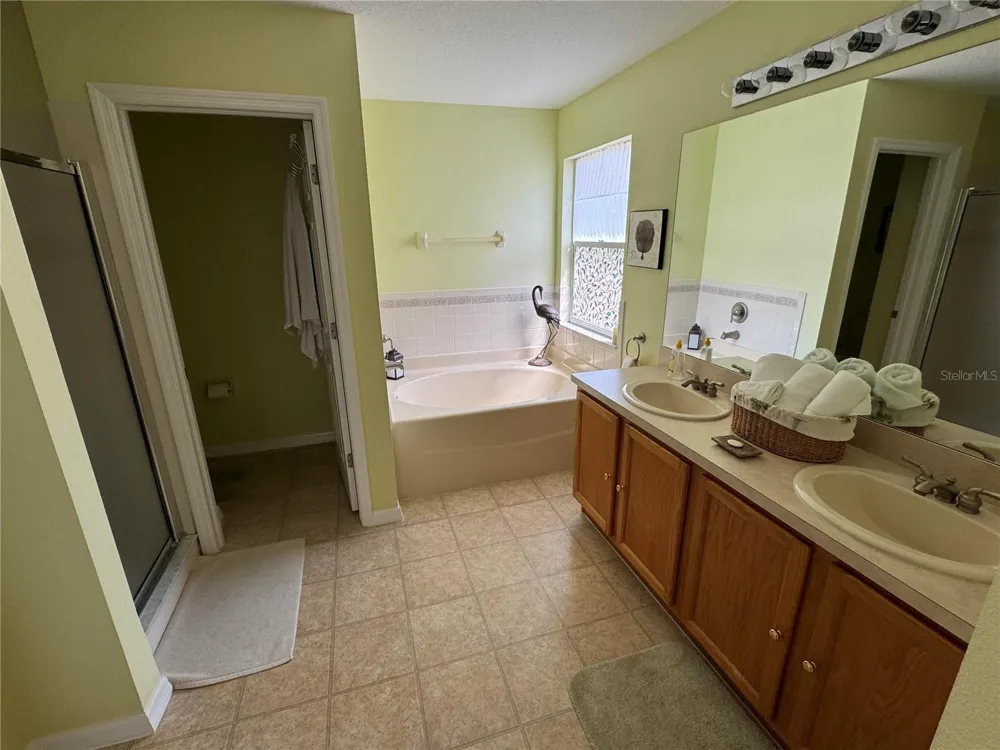 406 WINGATE CIRCLE Oldsmar, FL 34677