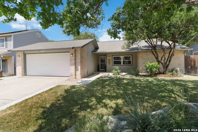 5823 LOST CRK San Antonio, TX 78247