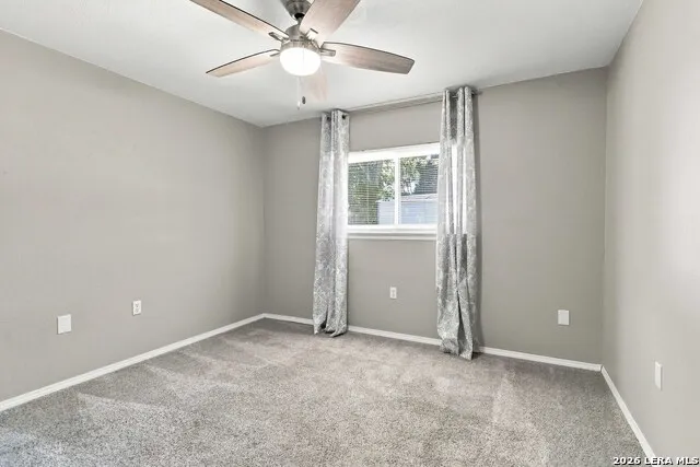 5823 LOST CRK San Antonio, TX 78247