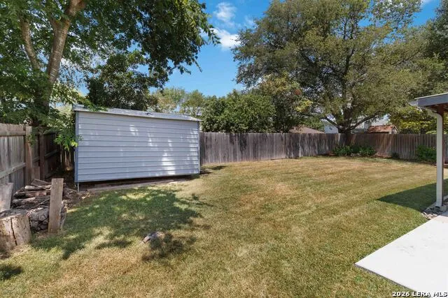 5823 LOST CRK San Antonio, TX 78247