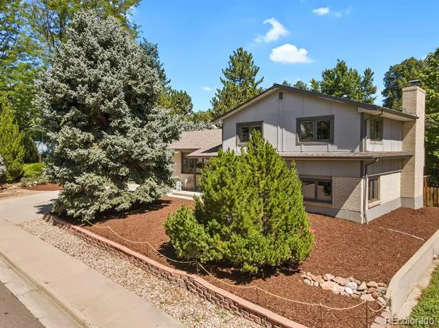 2850 S Hobart Way Denver, CO 80227