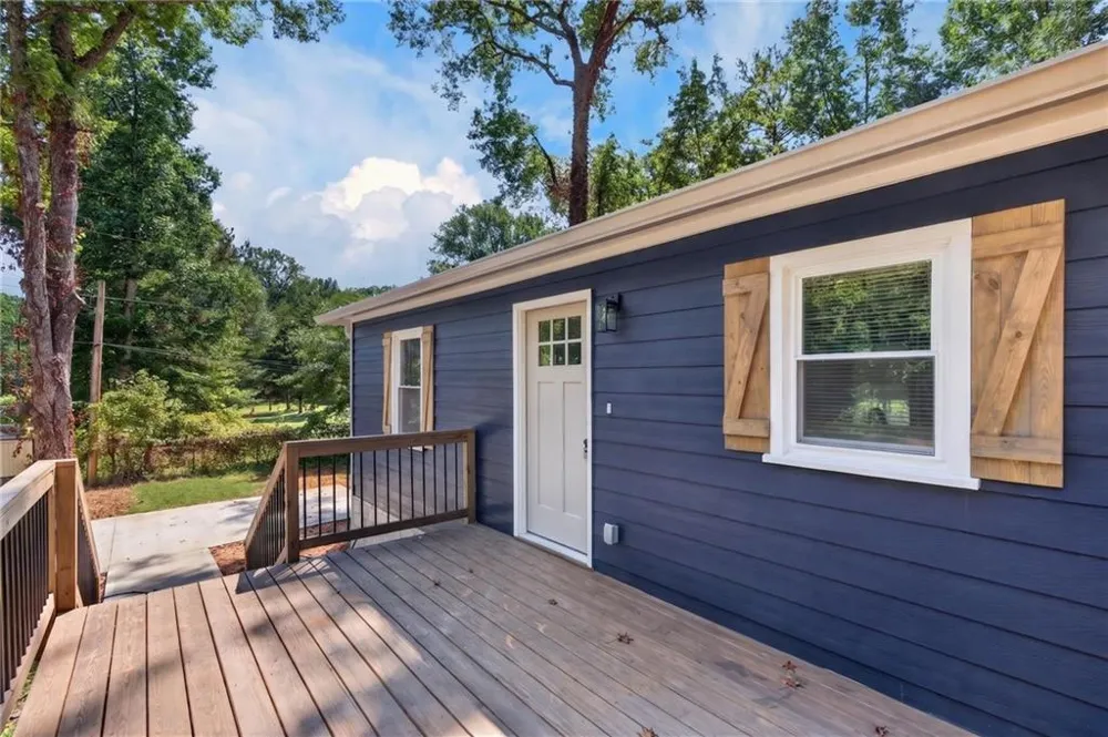 2708 E County Line Road Lithia Springs, GA 30122