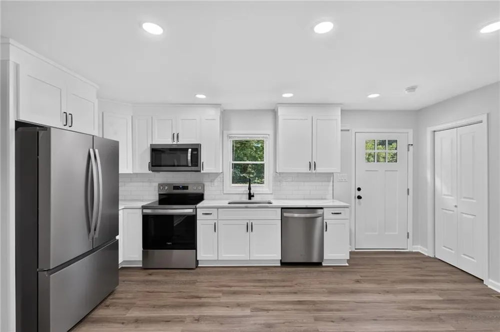 2708 E County Line Road Lithia Springs, GA 30122