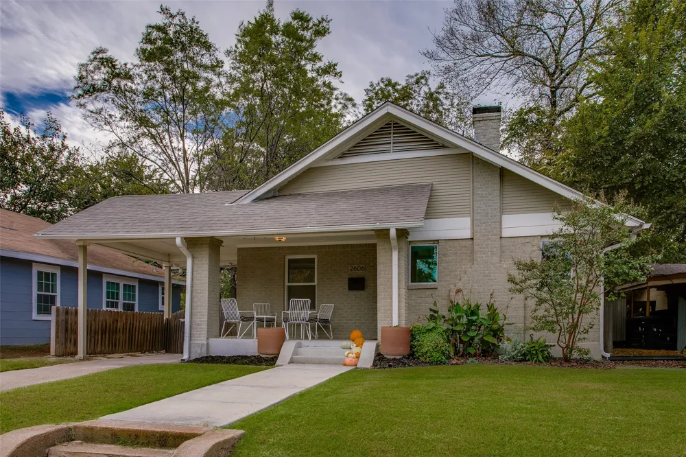2606 W 12th Street Dallas, TX 75211