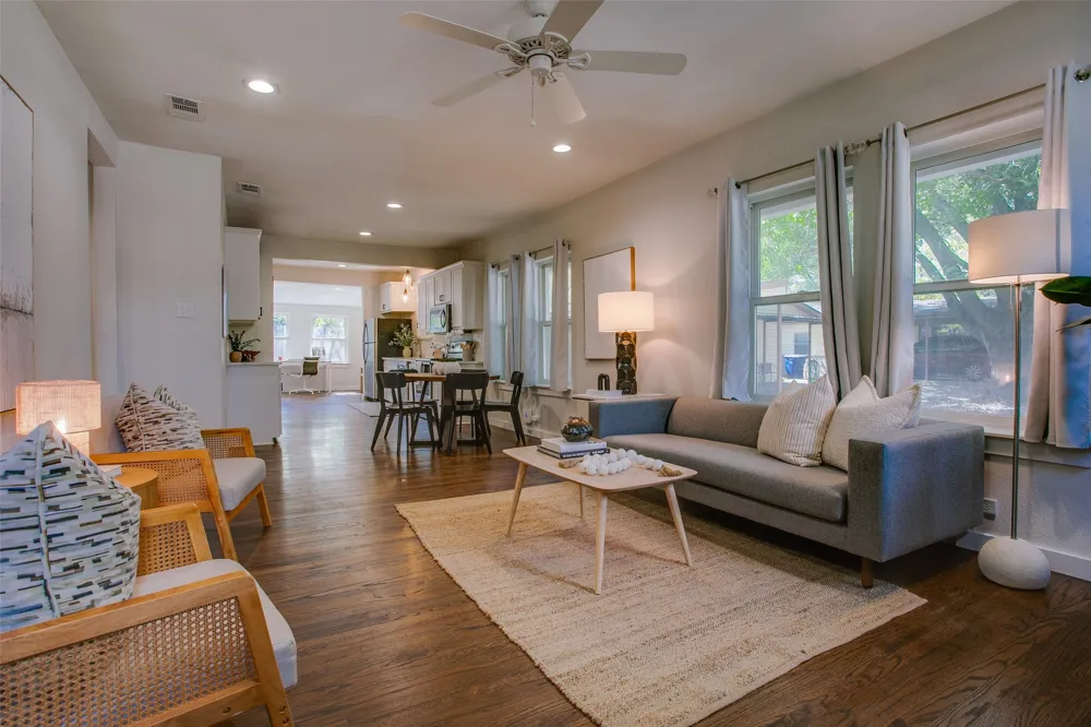 2606 W 12th Street Dallas, TX 75211