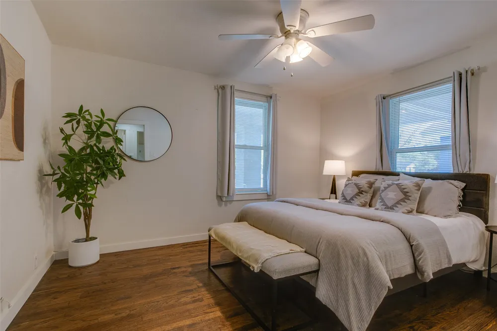 2606 W 12th Street Dallas, TX 75211