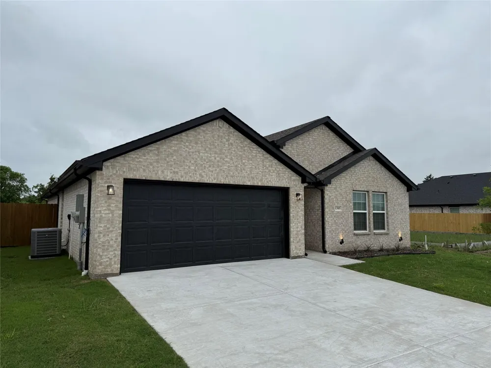 1305 Brad Kellar Drive Greenville, TX 75402