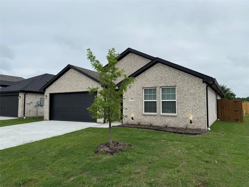1305 Brad Kellar Drive Greenville, TX 75402