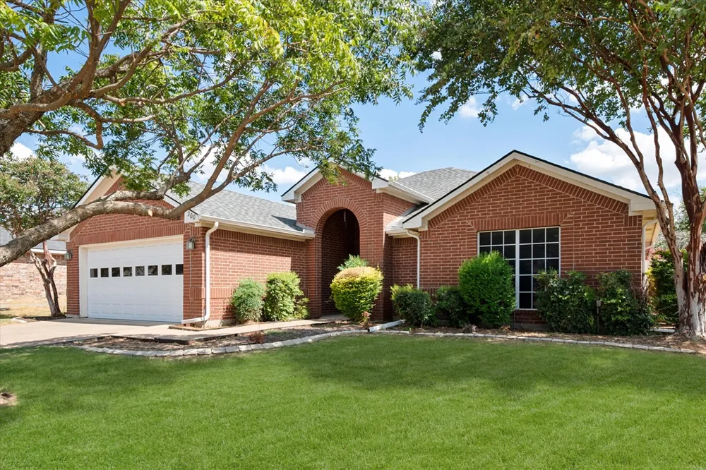 200 Arrowhead Drive Burleson, TX 76028