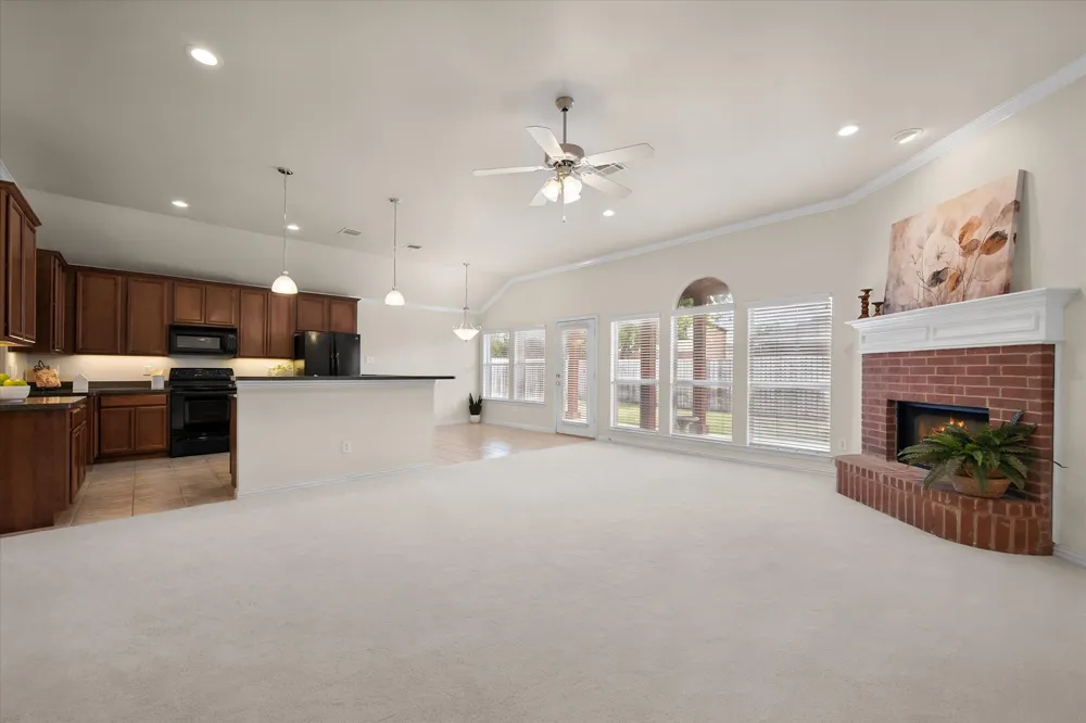 200 Arrowhead Drive Burleson, TX 76028
