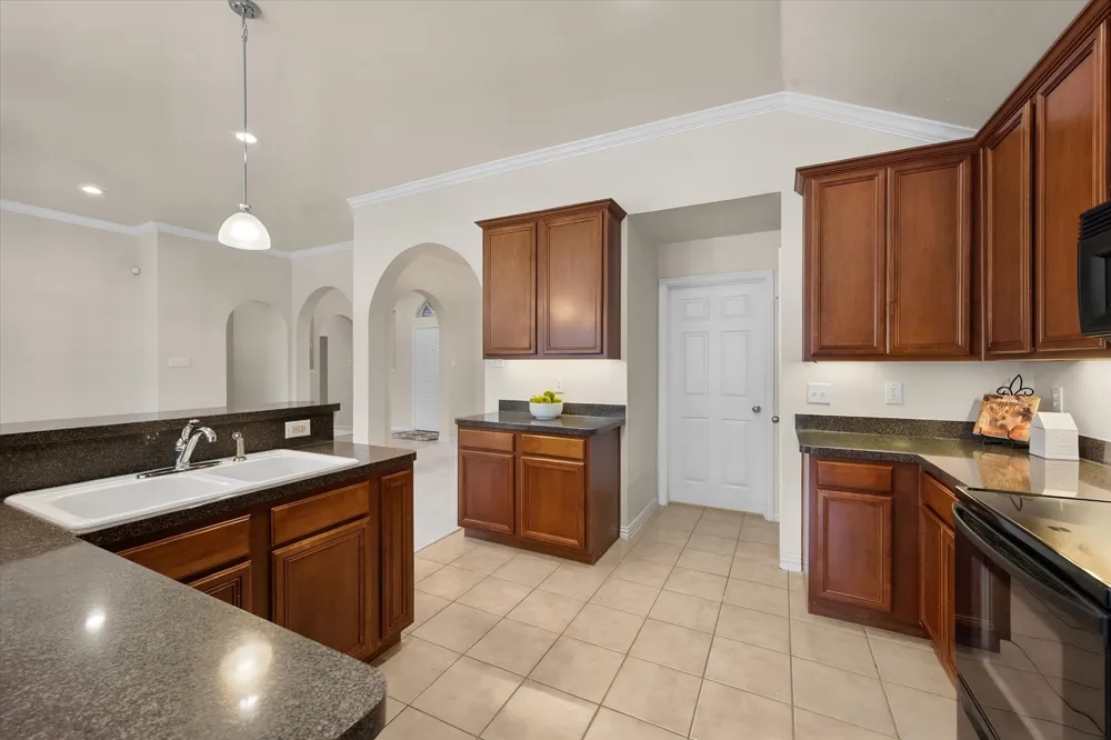 200 Arrowhead Drive Burleson, TX 76028