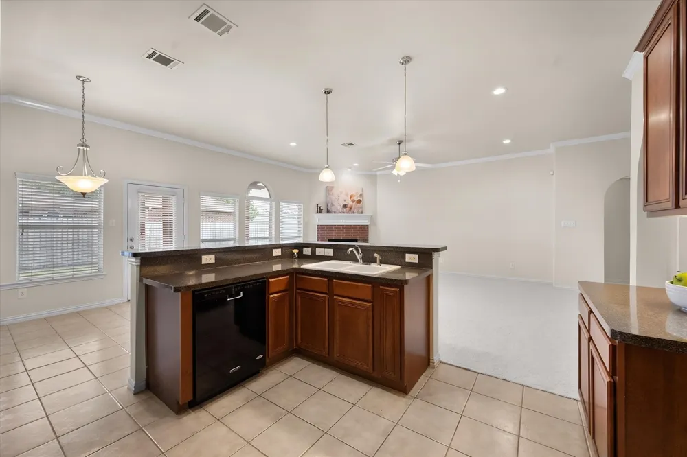 200 Arrowhead Drive Burleson, TX 76028