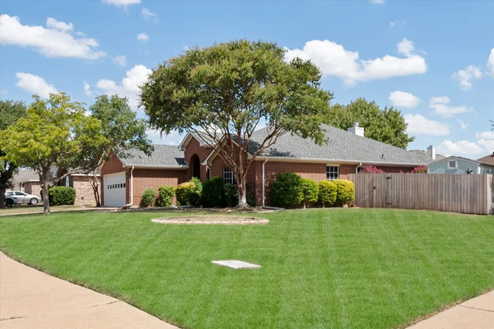200 Arrowhead Drive Burleson, TX 76028