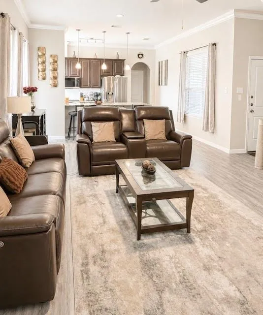 915 Lakeland Circle Rosharon, TX 77583