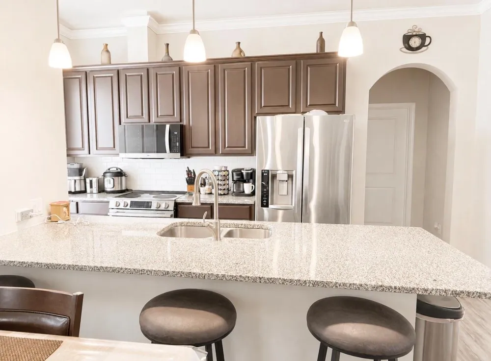 915 Lakeland Circle Rosharon, TX 77583