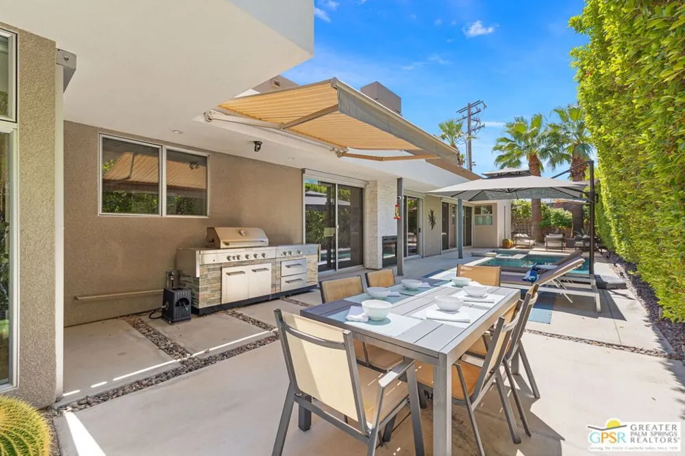 2835 S Palm Canyon Drive Palm Springs, CA 92264